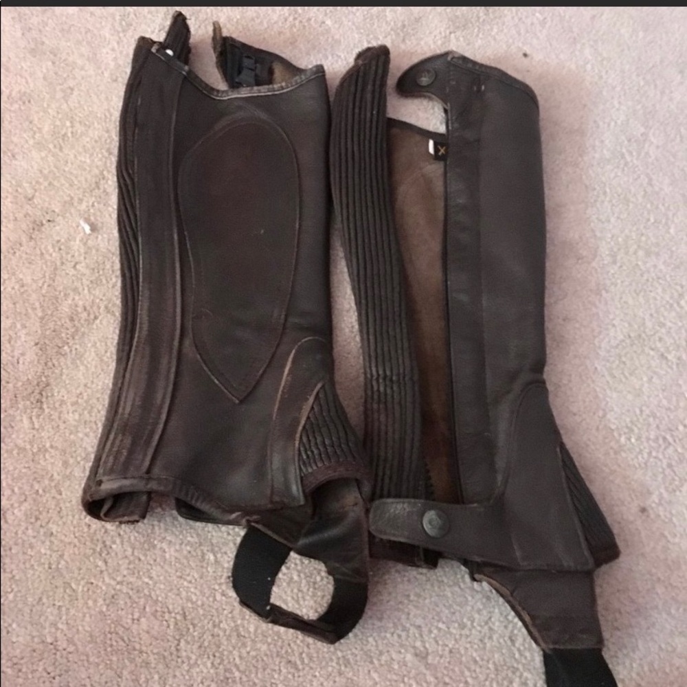 Ovation Top GrainRibbed Half Chaps